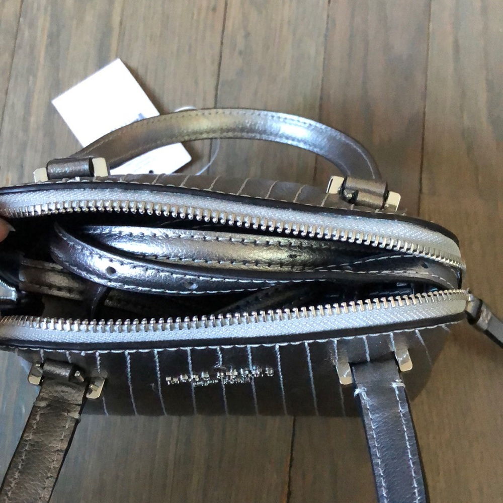 Kate Spade NWT silver mini dome crossbody🔥🔥 - Picture 8 of 15